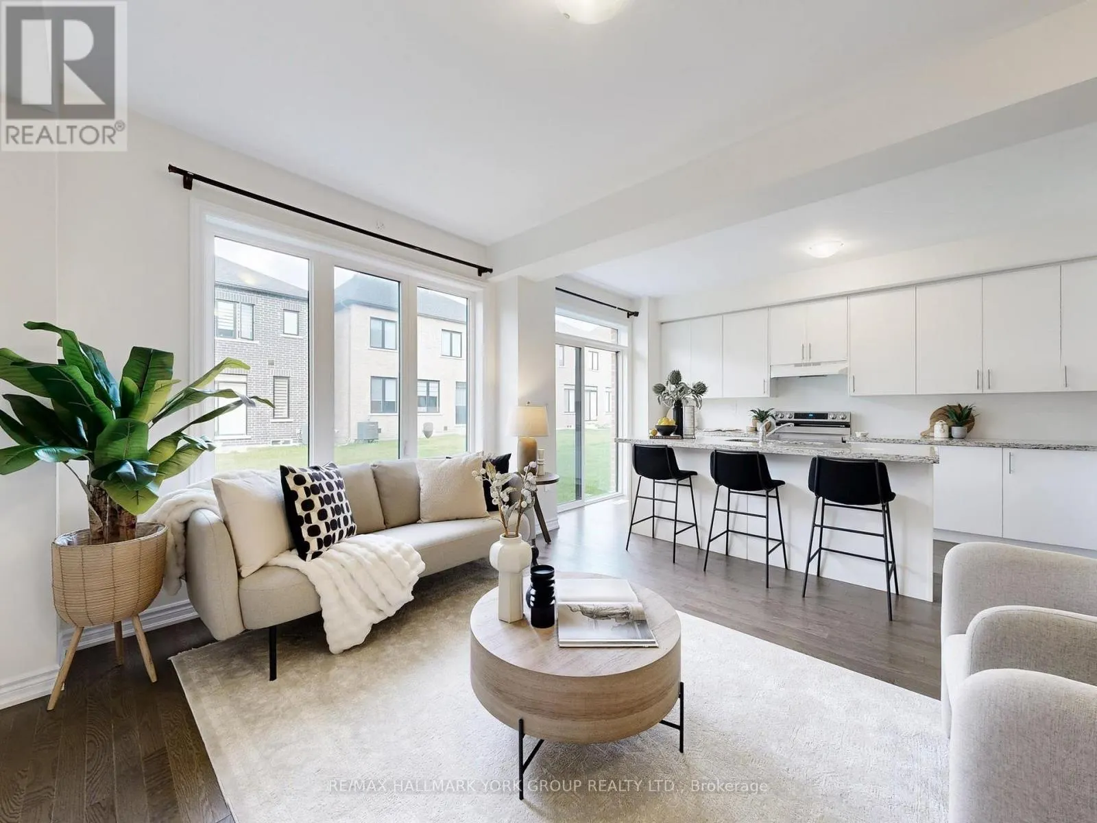 42 BLICK CRESCENT