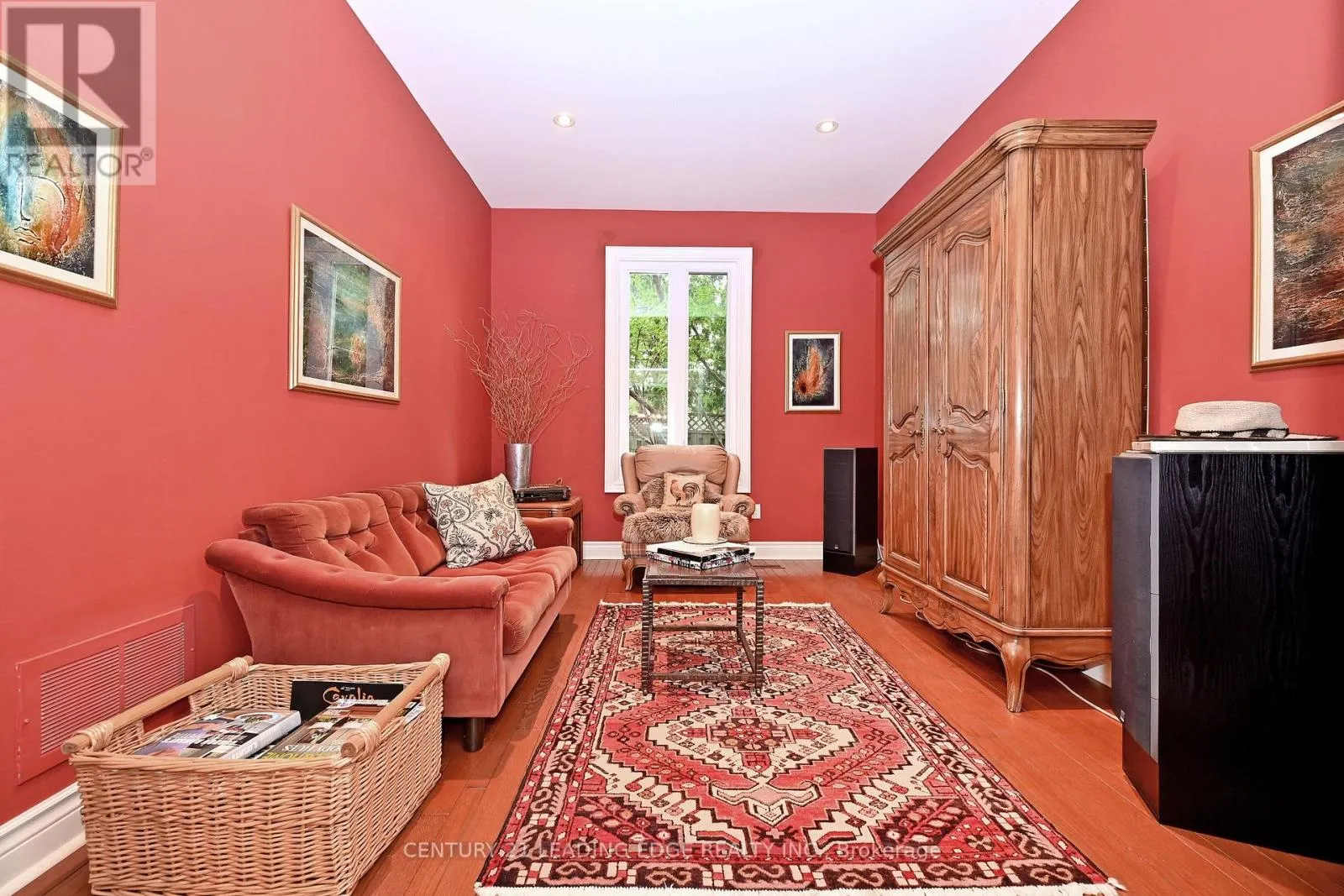 7 NORMANDALE ROAD