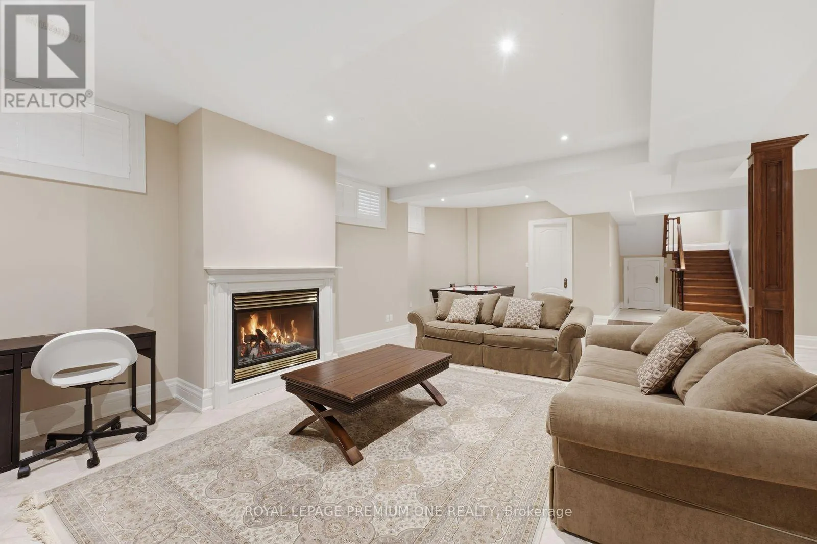 36 NORTHFIELD COURT