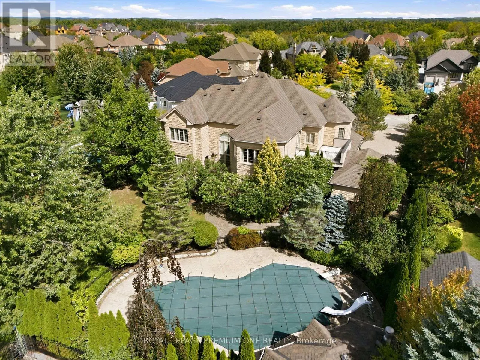 36 NORTHFIELD COURT