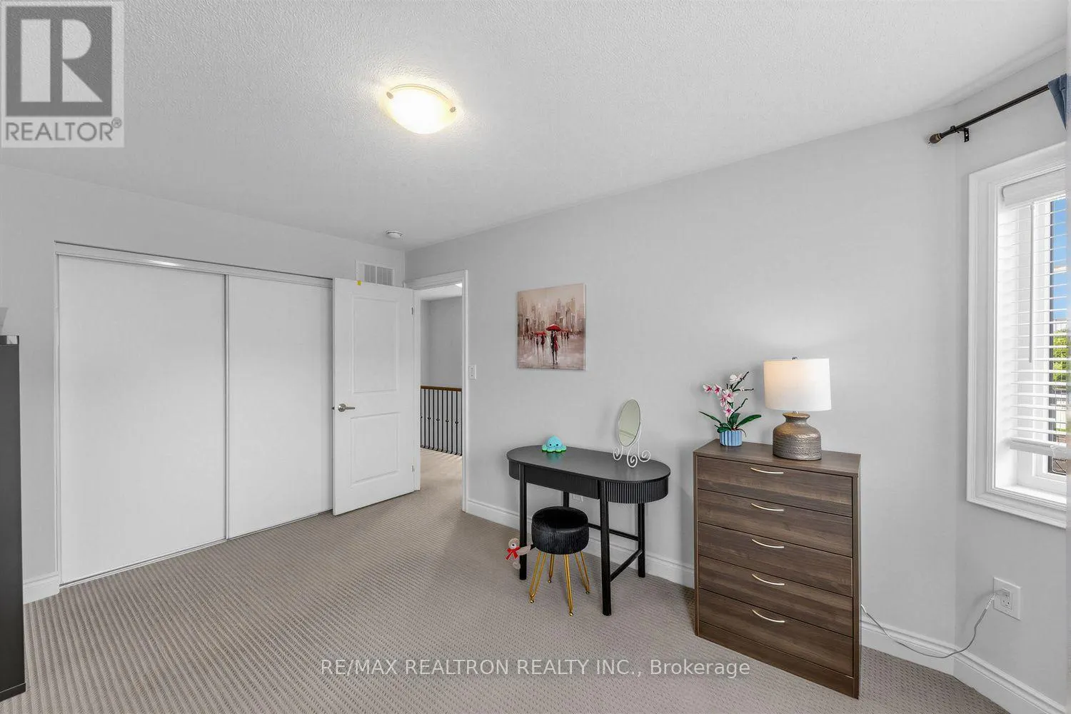220 DEGRAAF CRESCENT