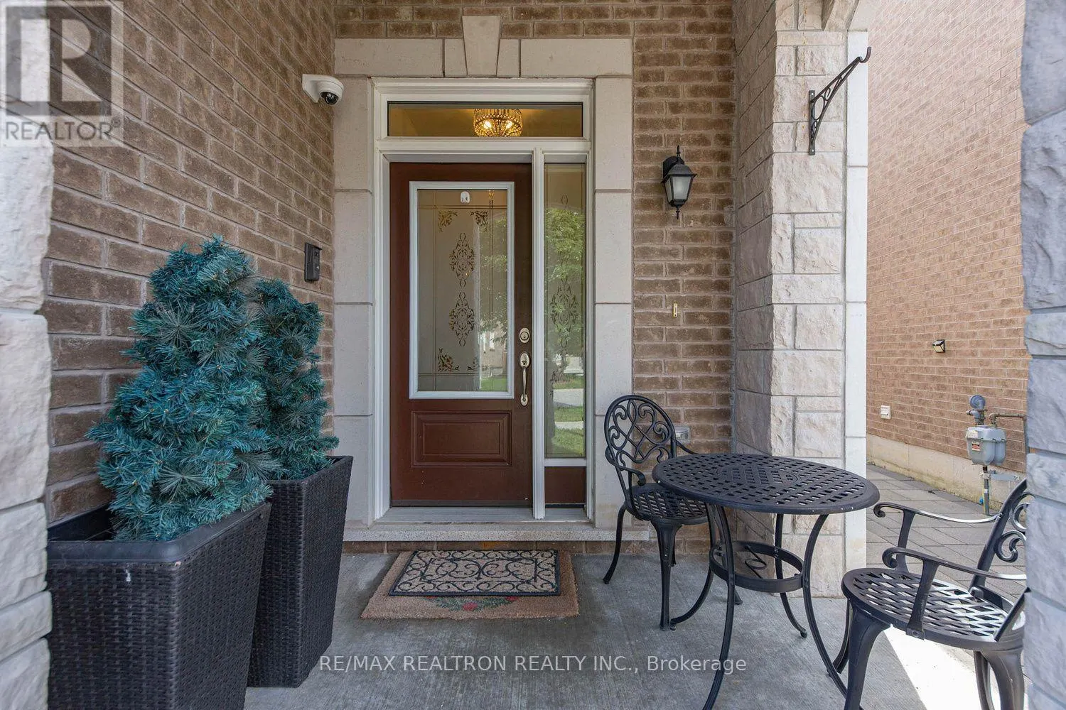 220 DEGRAAF CRESCENT