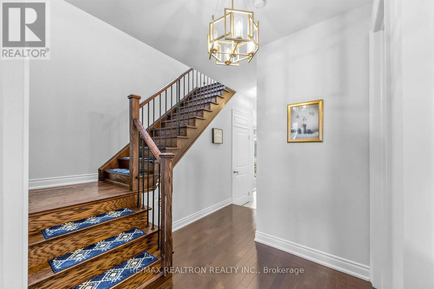 220 DEGRAAF CRESCENT