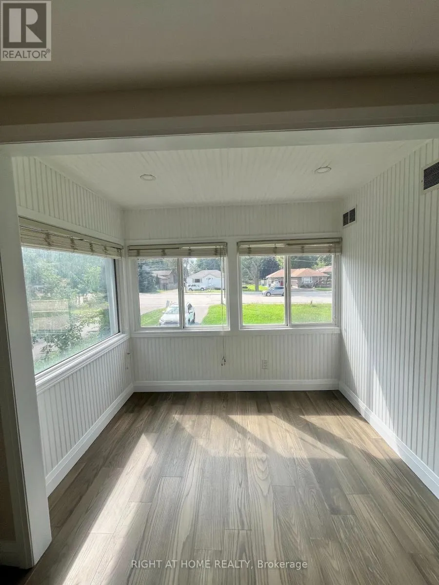 379 THE QUEENSWAY ROAD S