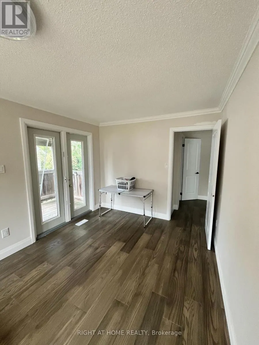 379 THE QUEENSWAY ROAD S