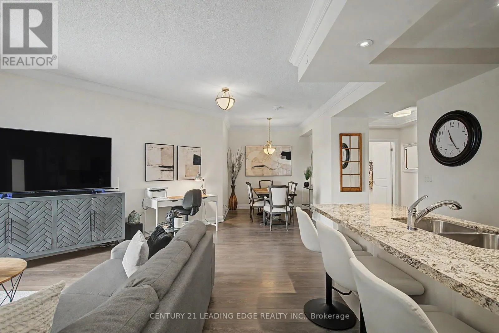 312 - 25 BAKER HILL BOULEVARD