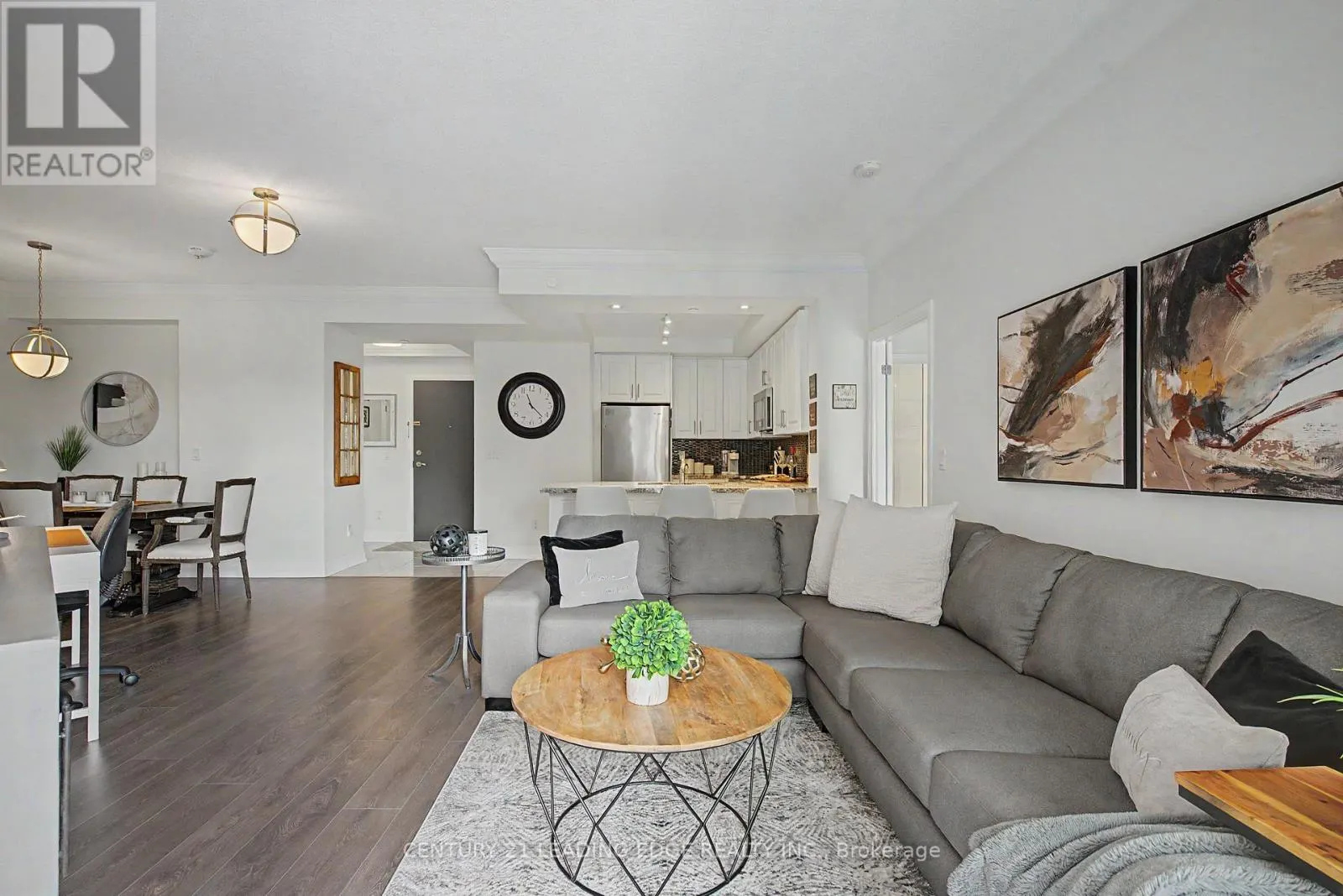 312 - 25 BAKER HILL BOULEVARD