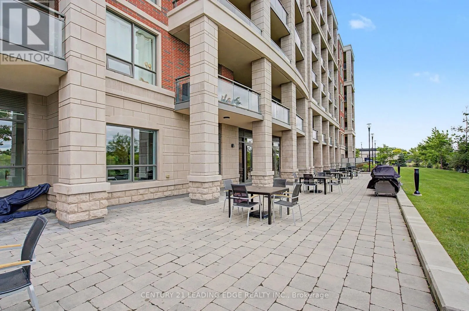 312 - 25 BAKER HILL BOULEVARD