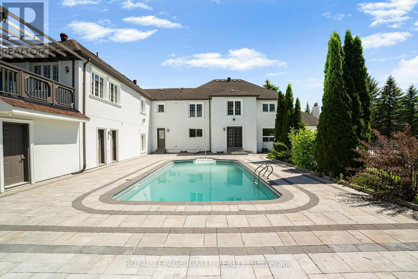 69 RAEVIEW DRIVE
