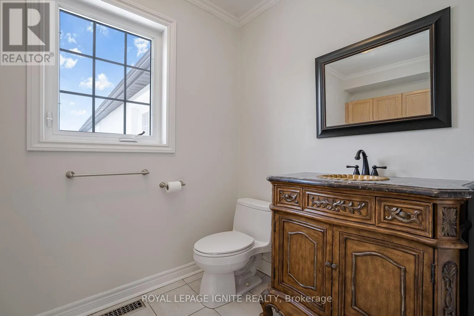 69 RAEVIEW DRIVE