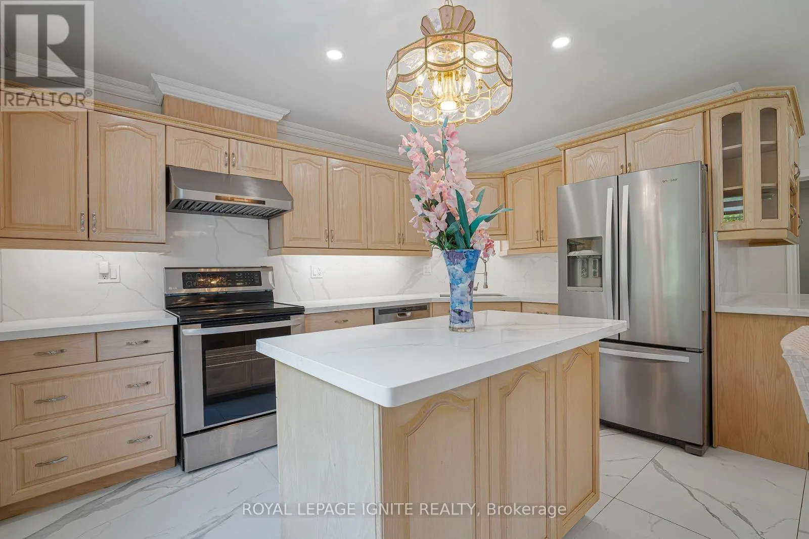 69 RAEVIEW DRIVE