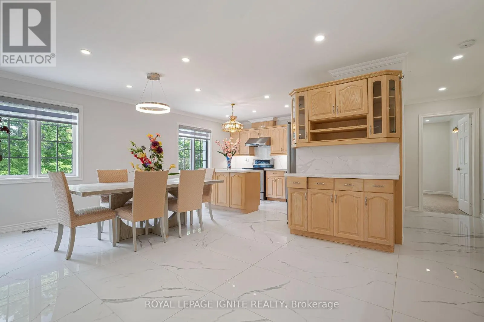 69 RAEVIEW DRIVE