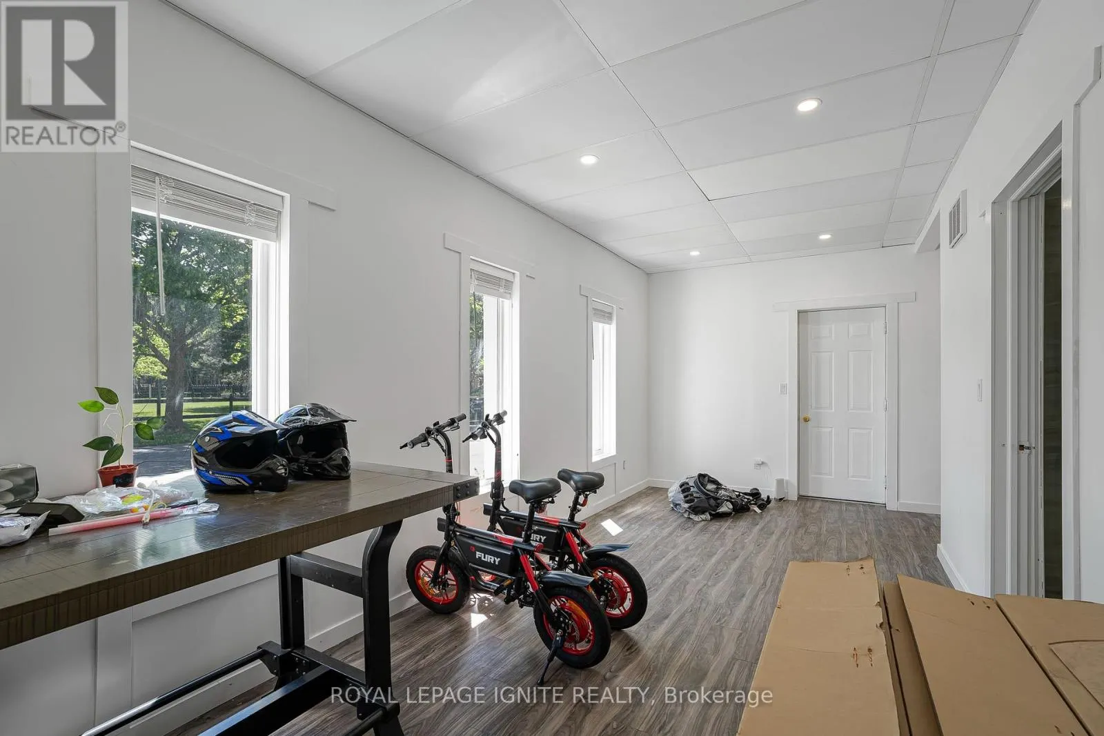 69 RAEVIEW DRIVE