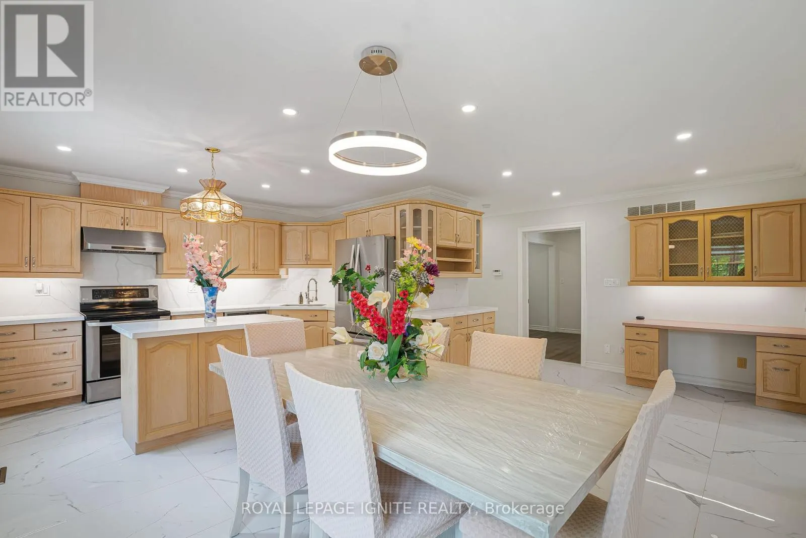 69 RAEVIEW DRIVE