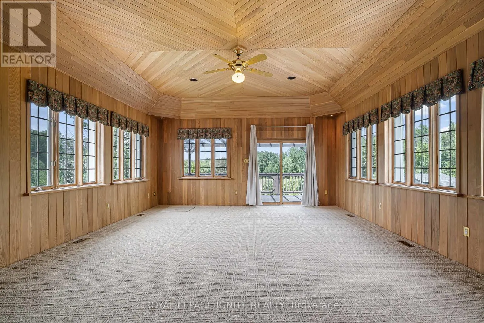 69 RAEVIEW DRIVE