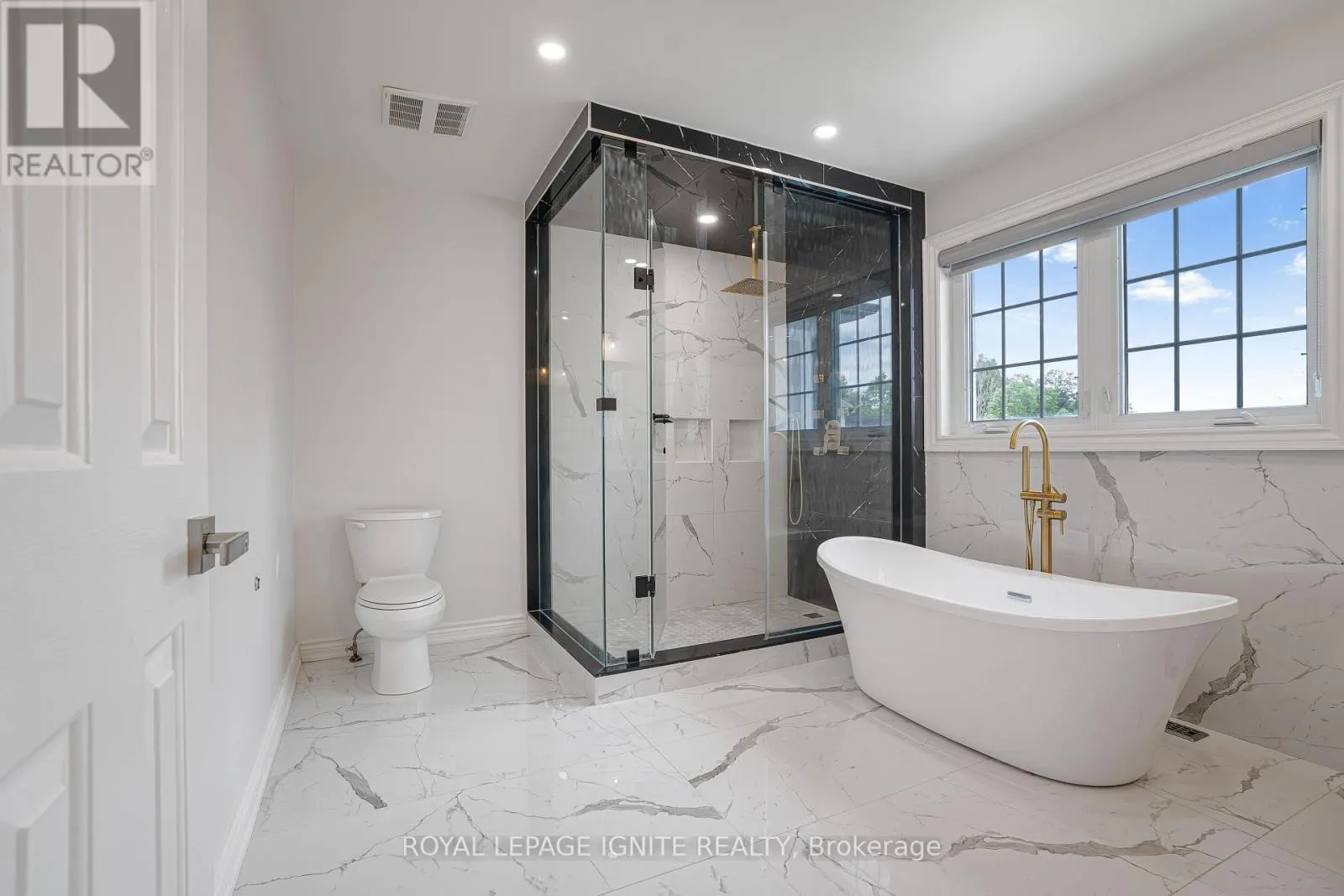 69 RAEVIEW DRIVE