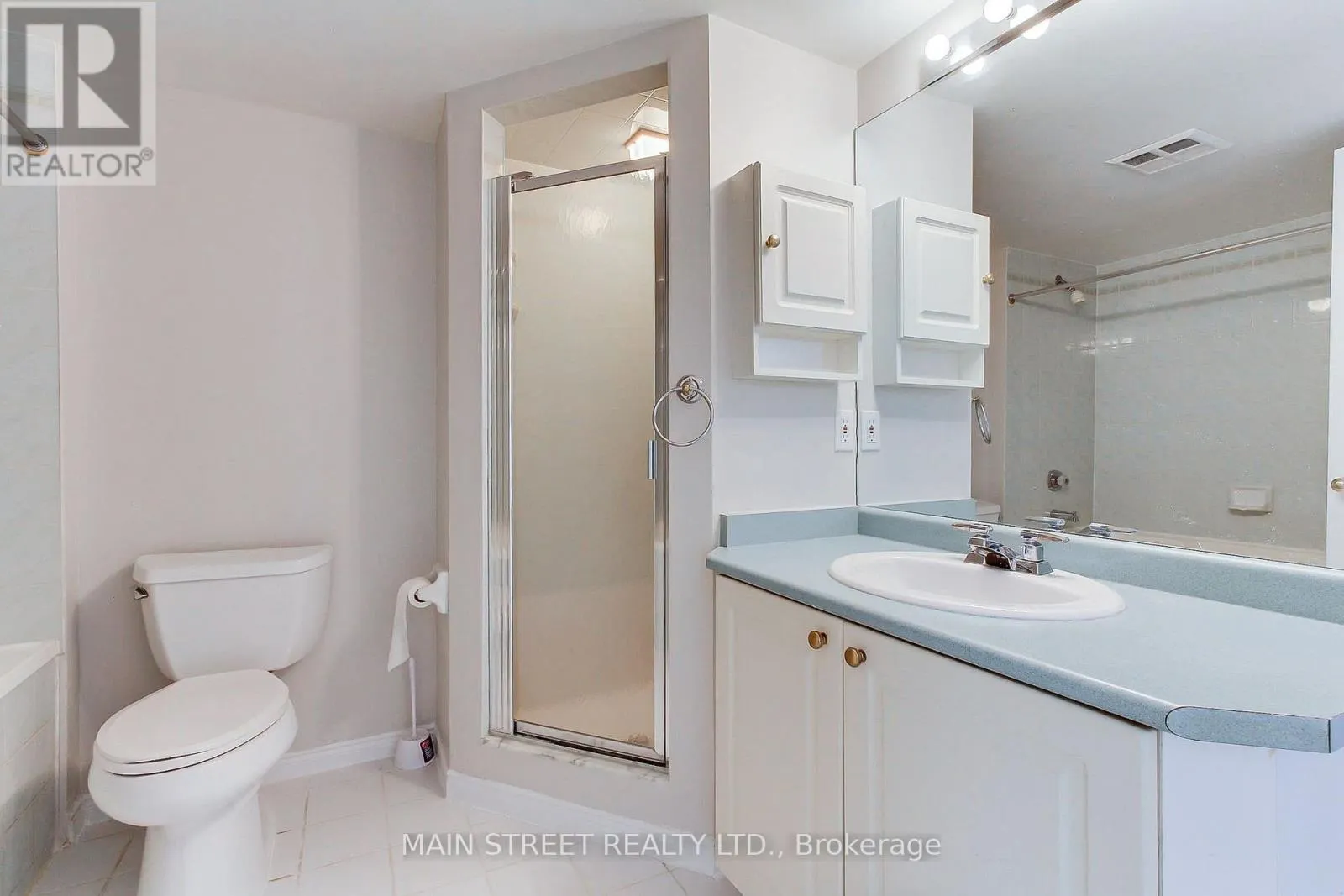 306 - 85 WELLINGTON STREET W
