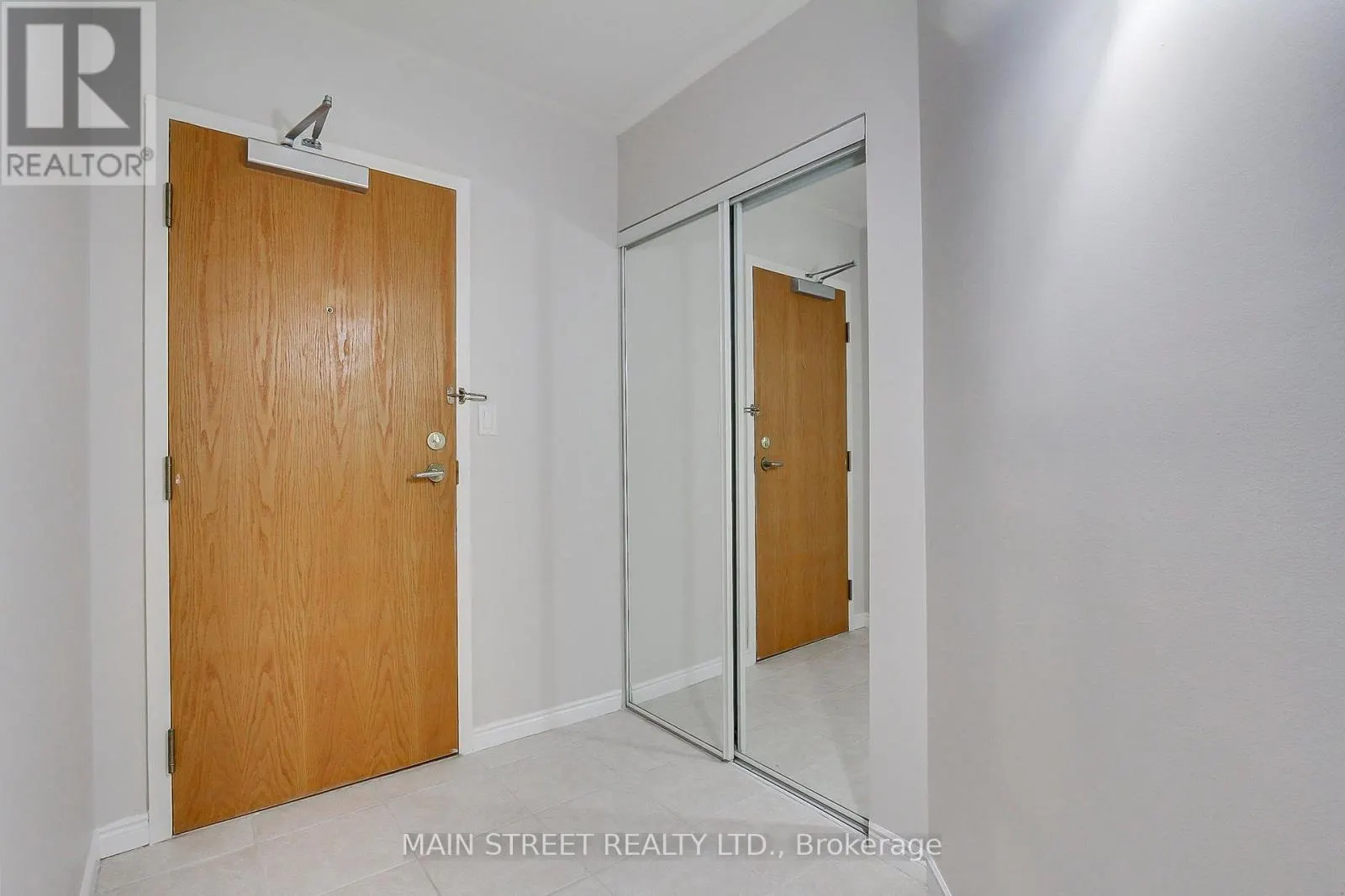 306 - 85 WELLINGTON STREET W