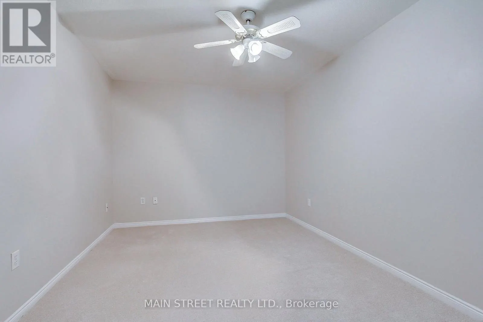 306 - 85 WELLINGTON STREET W