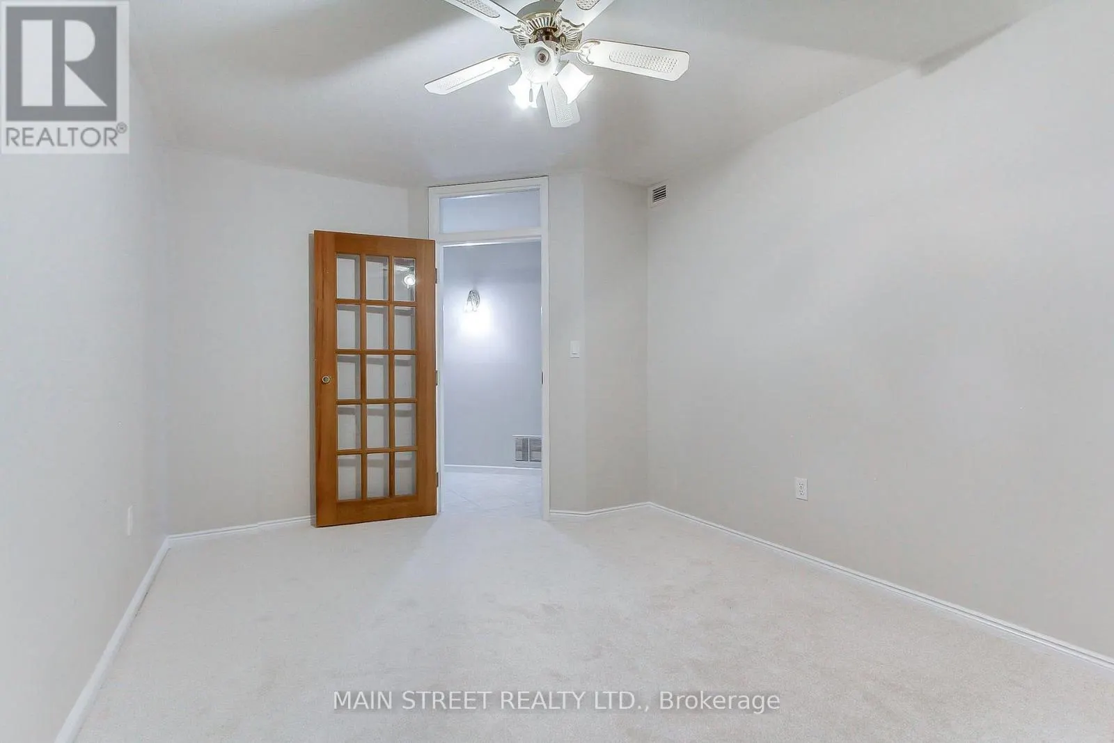 306 - 85 WELLINGTON STREET W