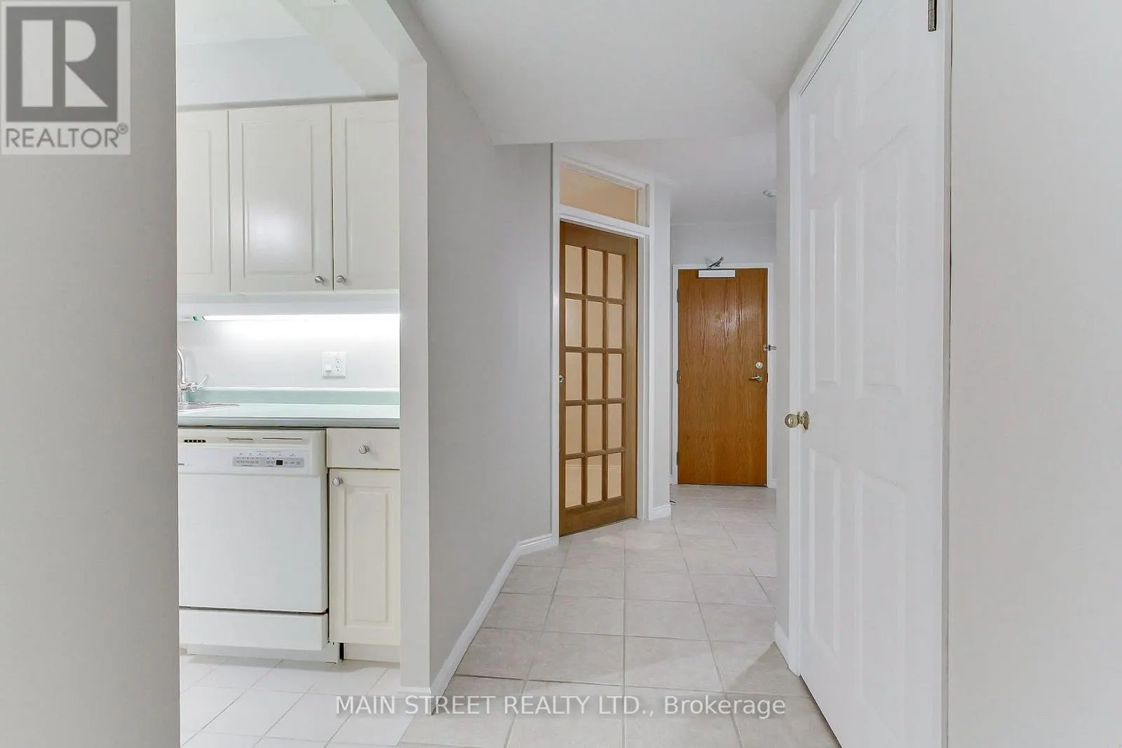 306 - 85 WELLINGTON STREET W