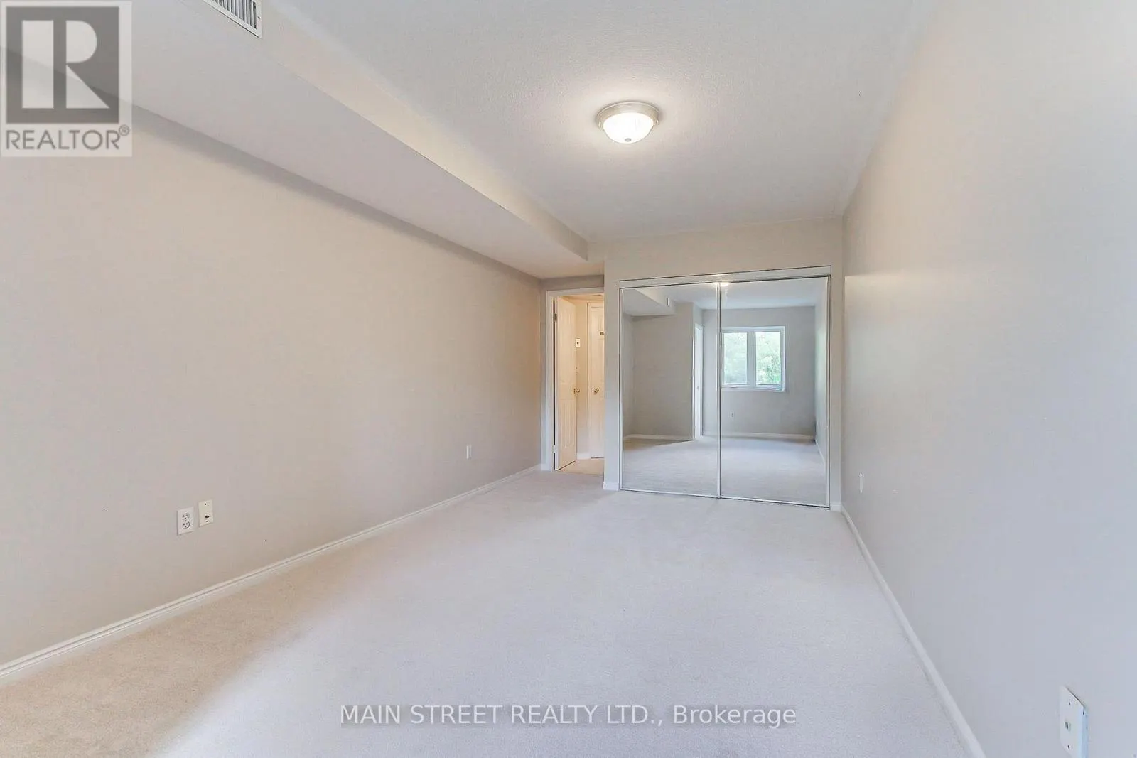 306 - 85 WELLINGTON STREET W