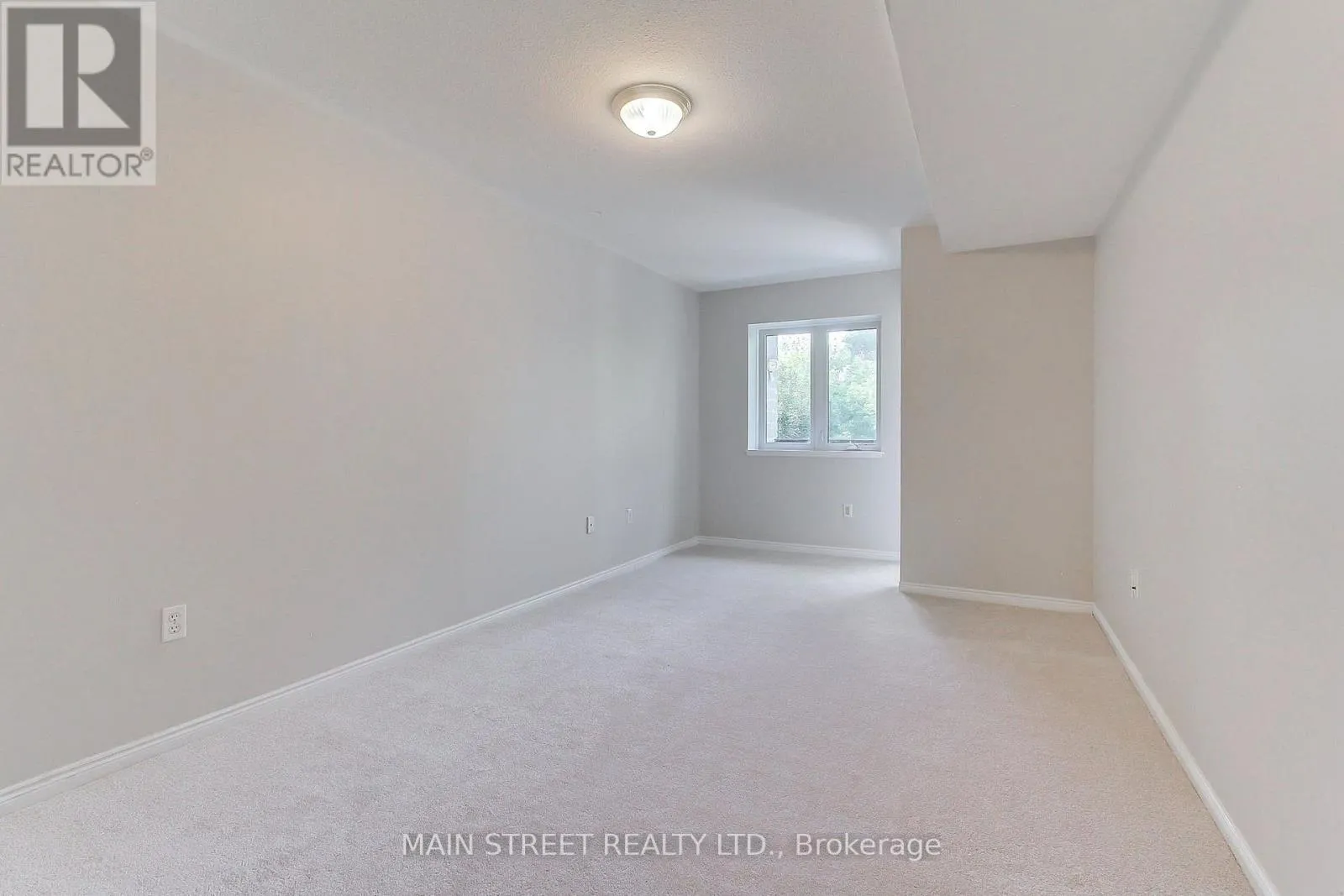 306 - 85 WELLINGTON STREET W