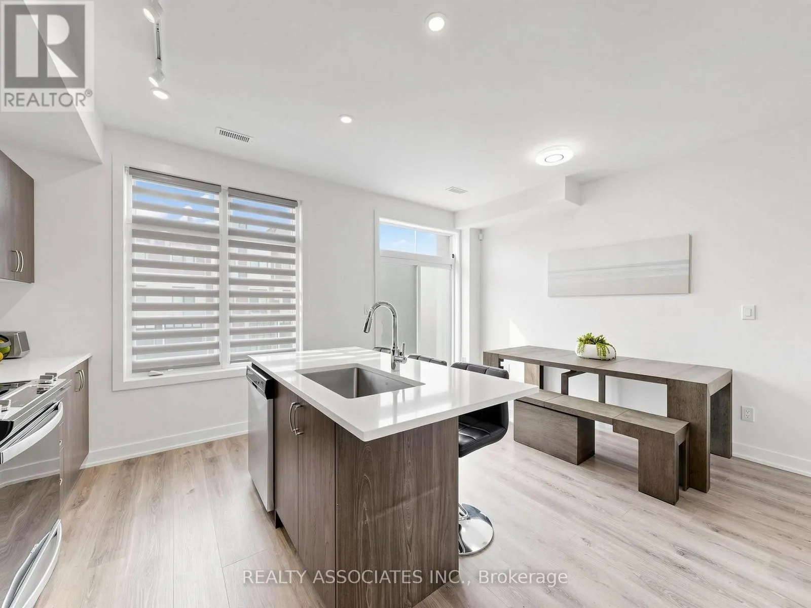 14 BAKER HILL BOULEVARD
