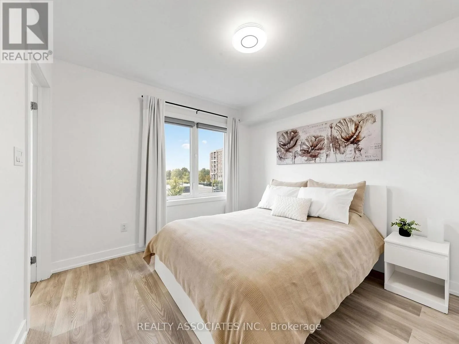 14 BAKER HILL BOULEVARD