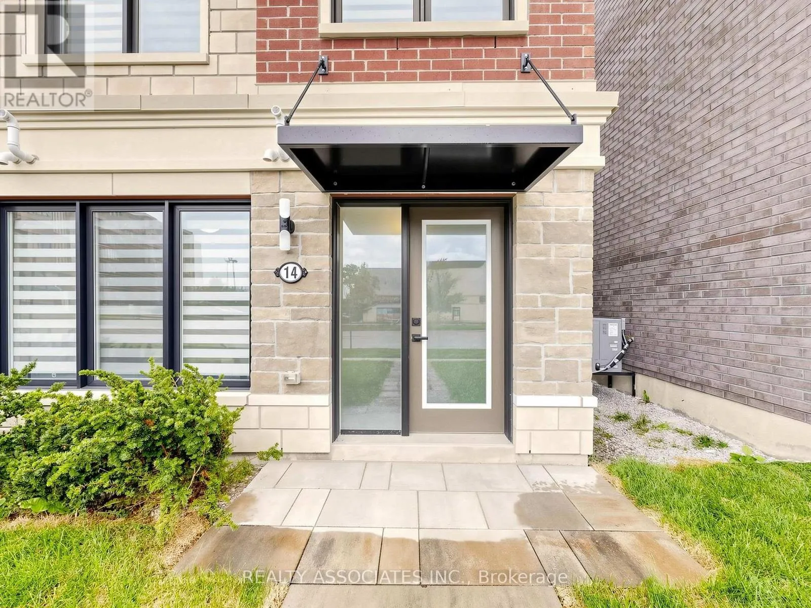 14 BAKER HILL BOULEVARD