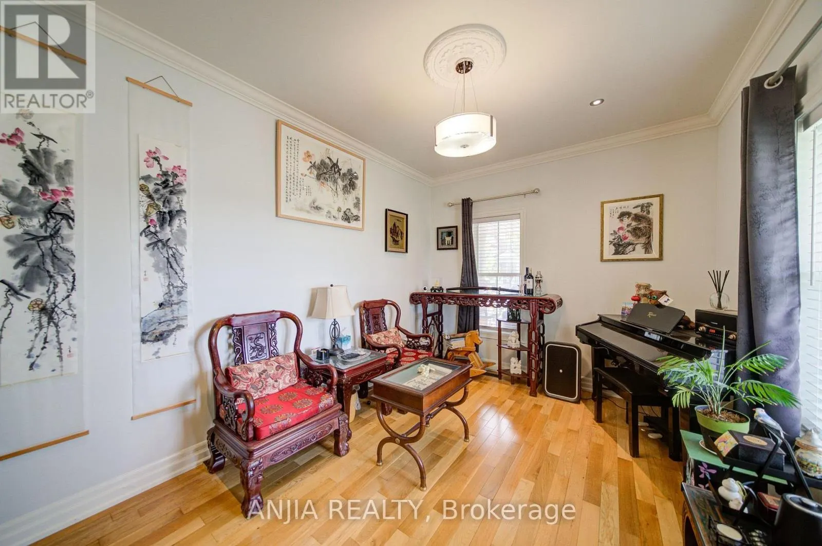 38 HARPER'S GATE WAY