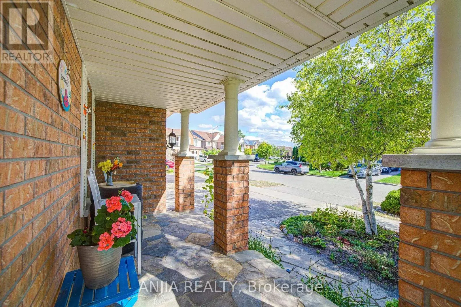 38 HARPER'S GATE WAY