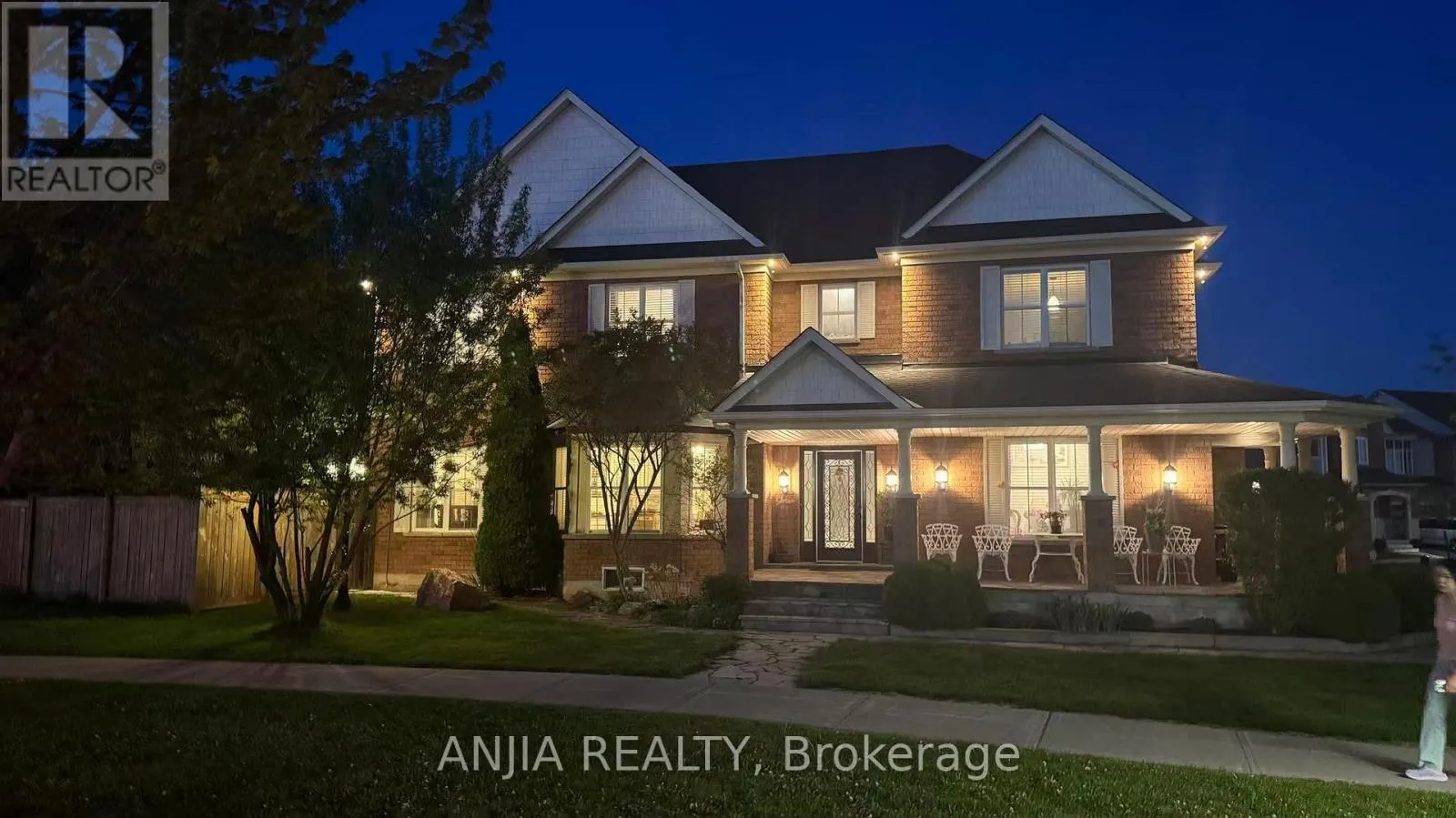 38 HARPER'S GATE WAY