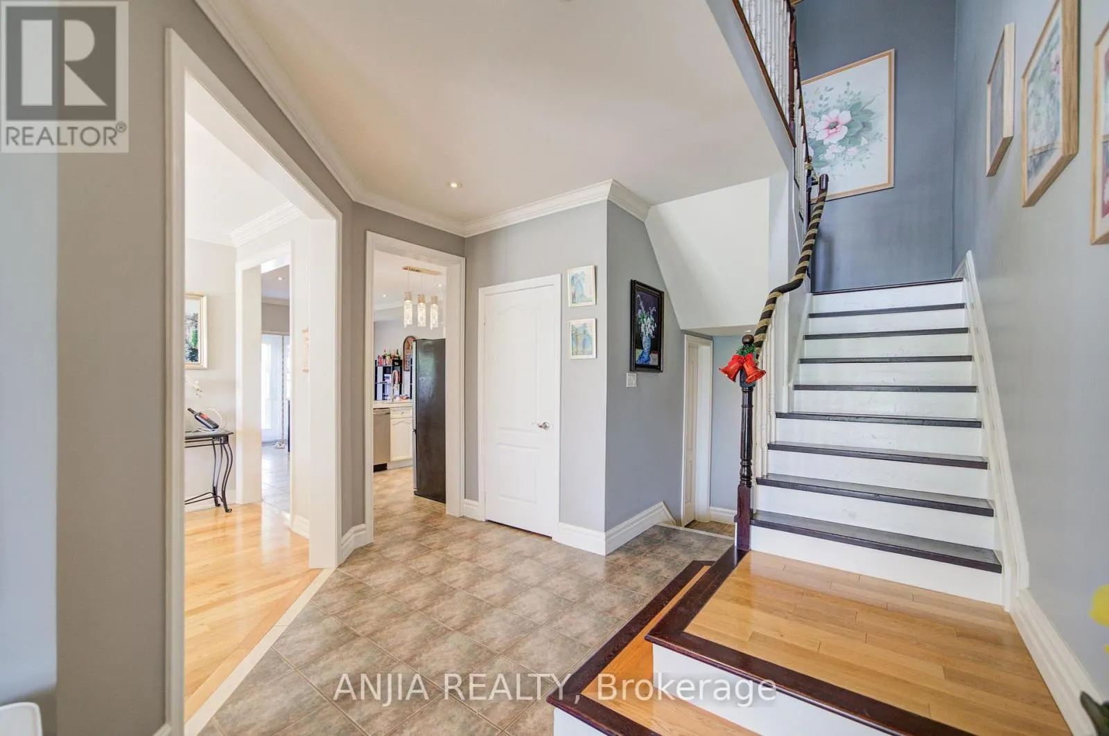 38 HARPER'S GATE WAY