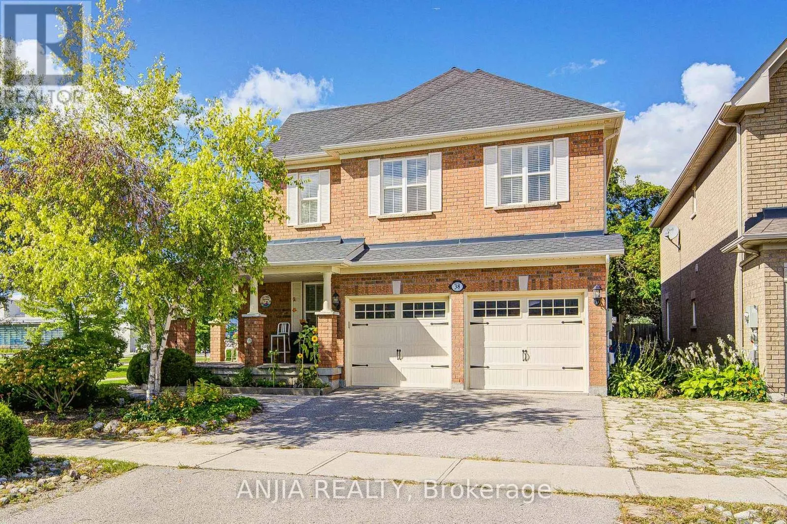 38 HARPER'S GATE WAY