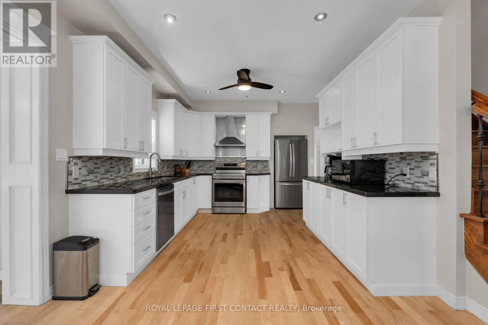 43 VANDERPOST CRESCENT