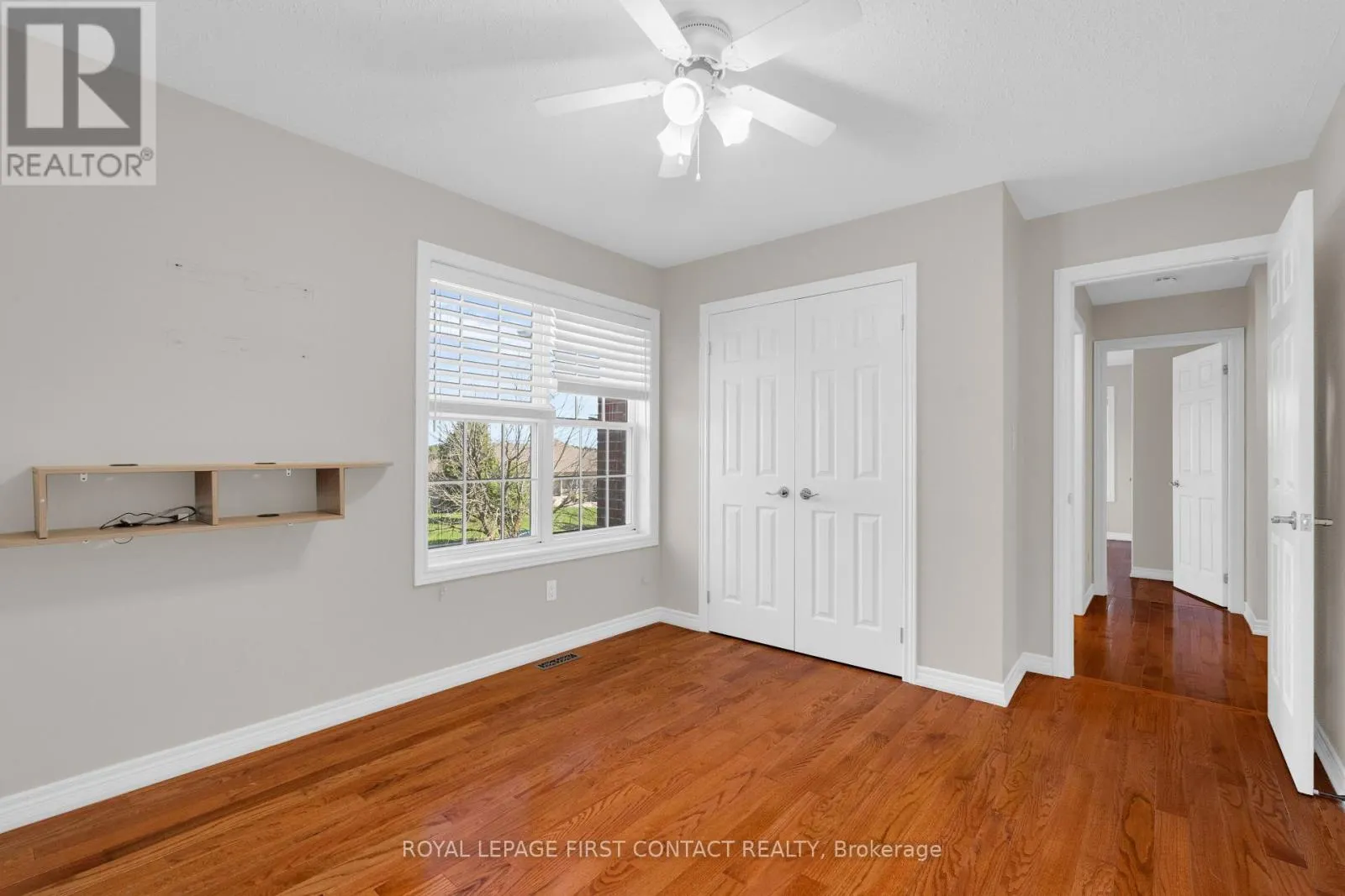 43 VANDERPOST CRESCENT