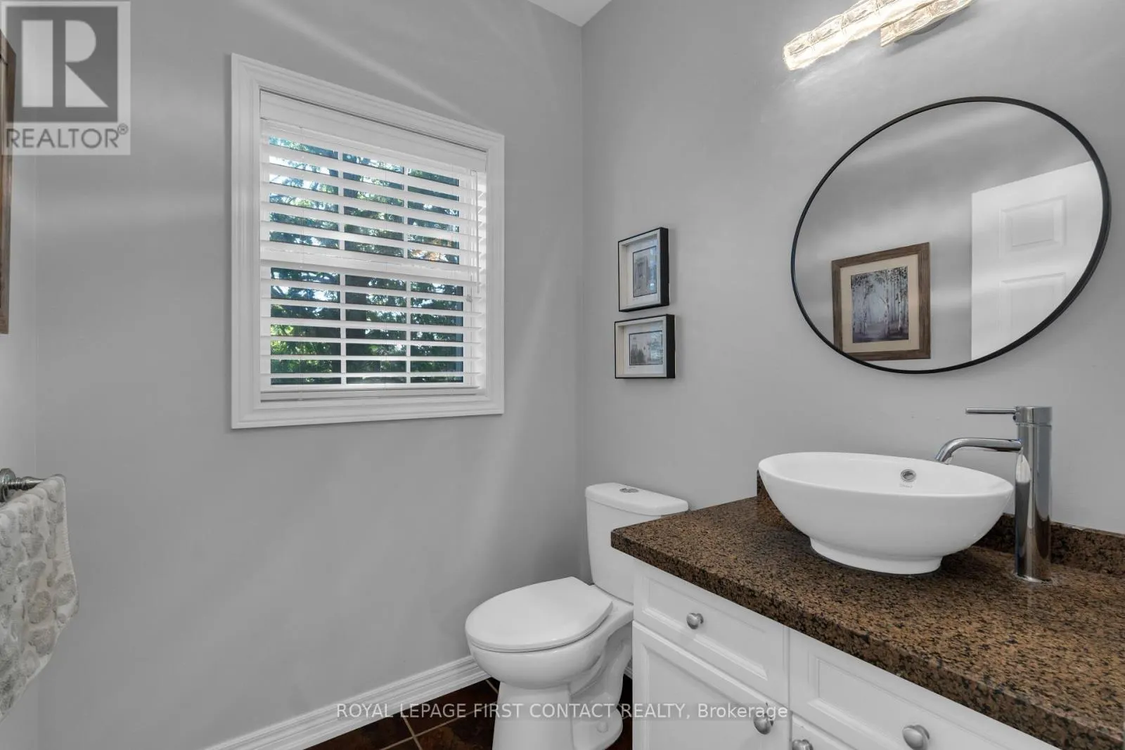 43 VANDERPOST CRESCENT