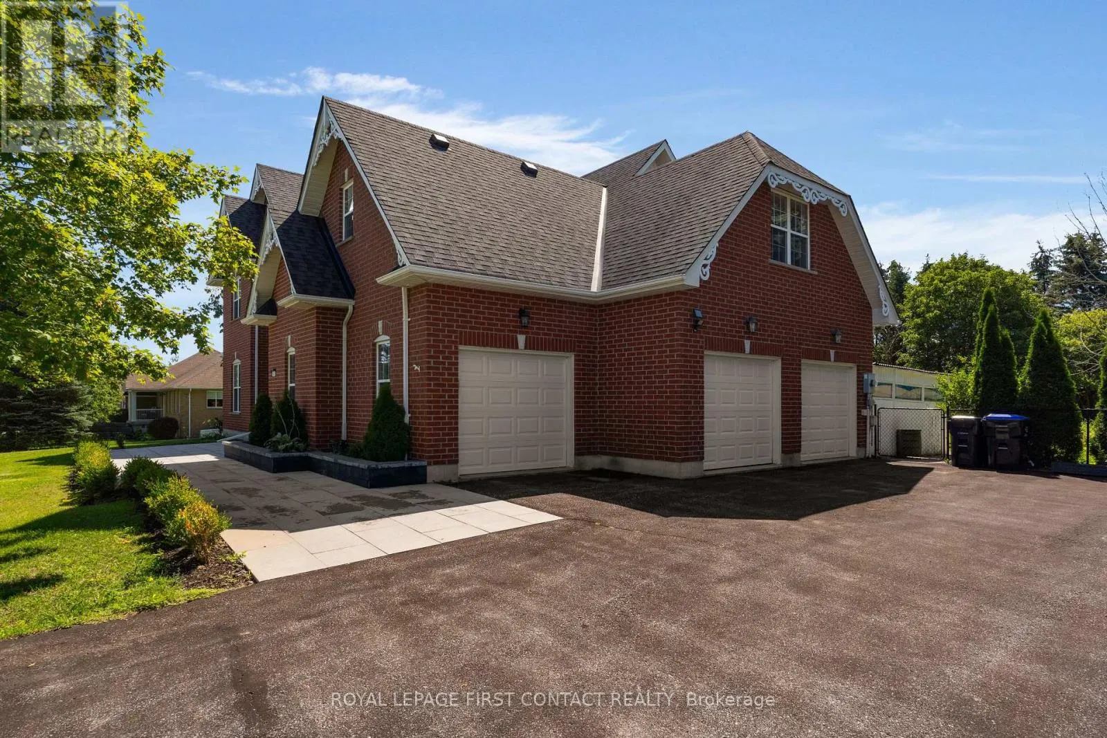 43 VANDERPOST CRESCENT