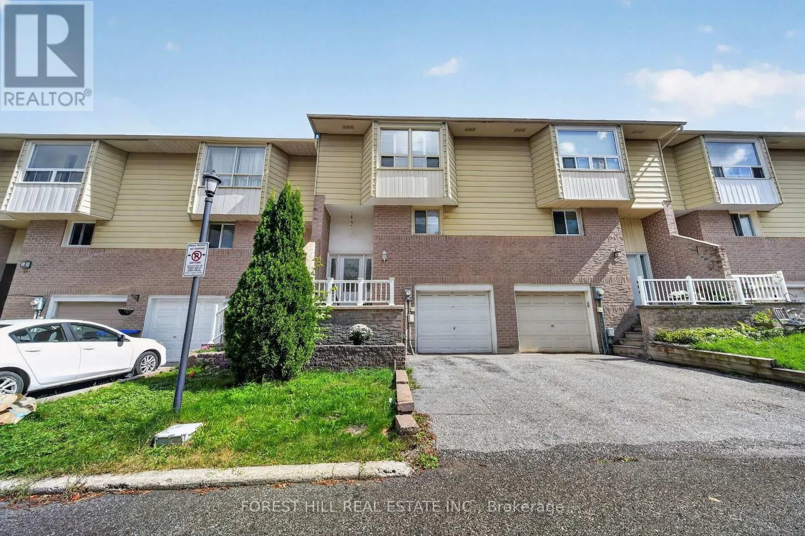 9 - 25 DEER RUN CRESCENT