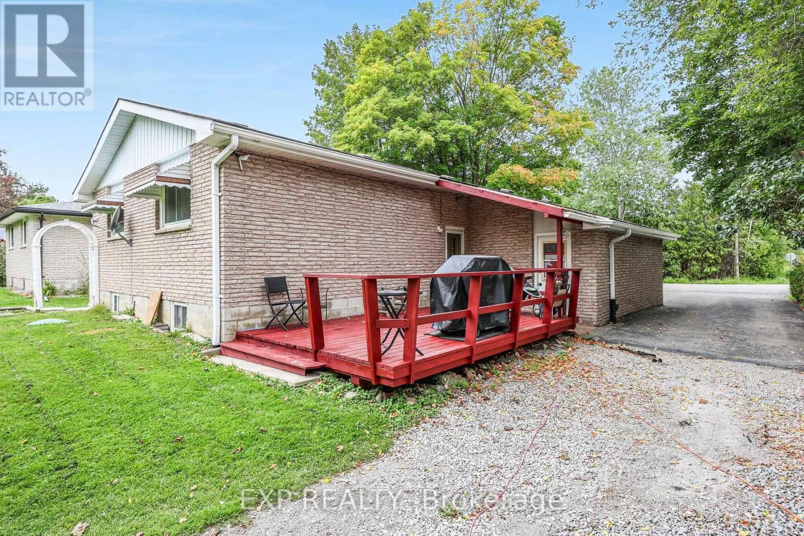 19 FAIRCREST AVENUE