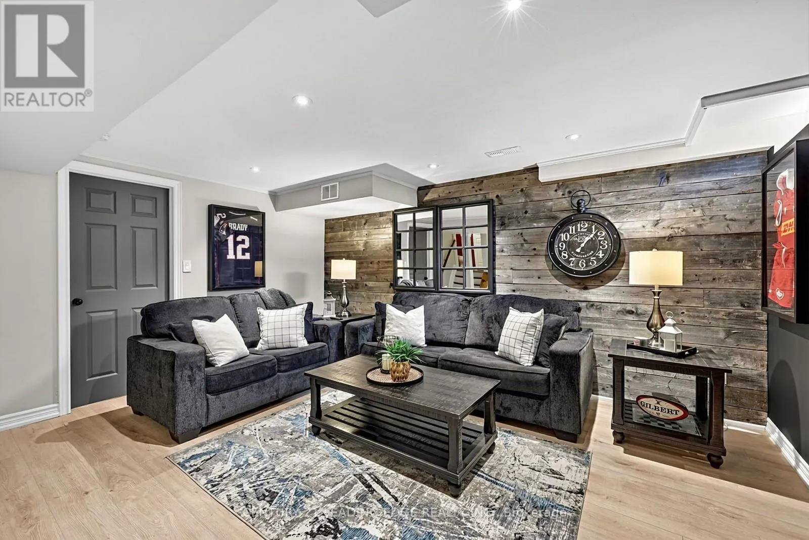 30 BOLSTER LANE