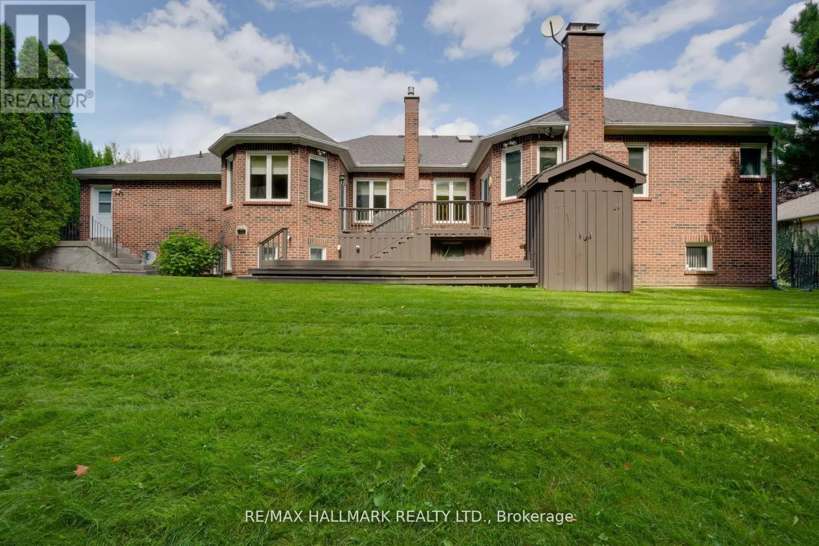 71 WILLOW FARM LANE