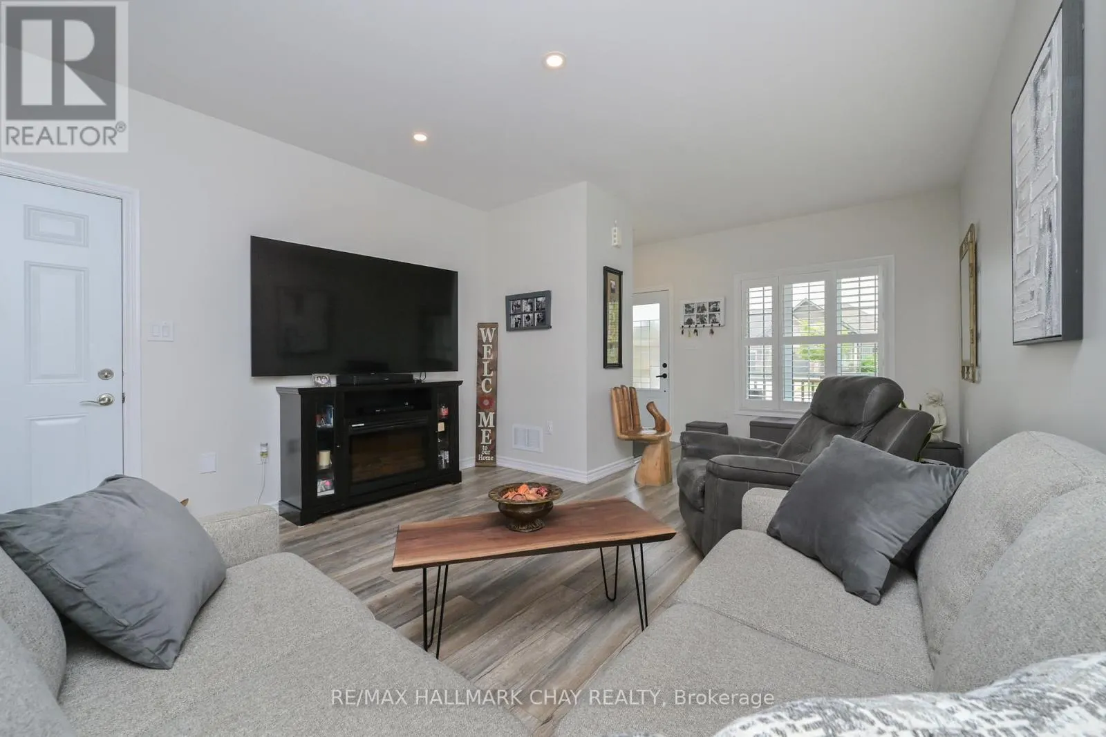 25 KINGSMERE CRESCENT
