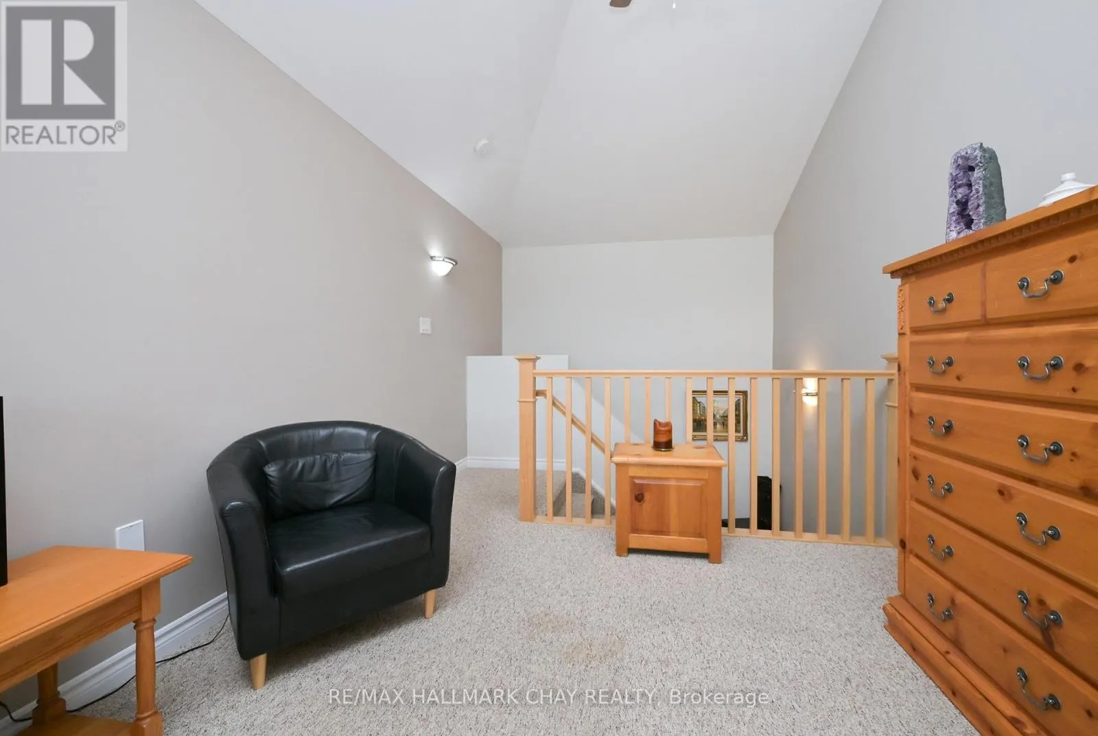 25 KINGSMERE CRESCENT