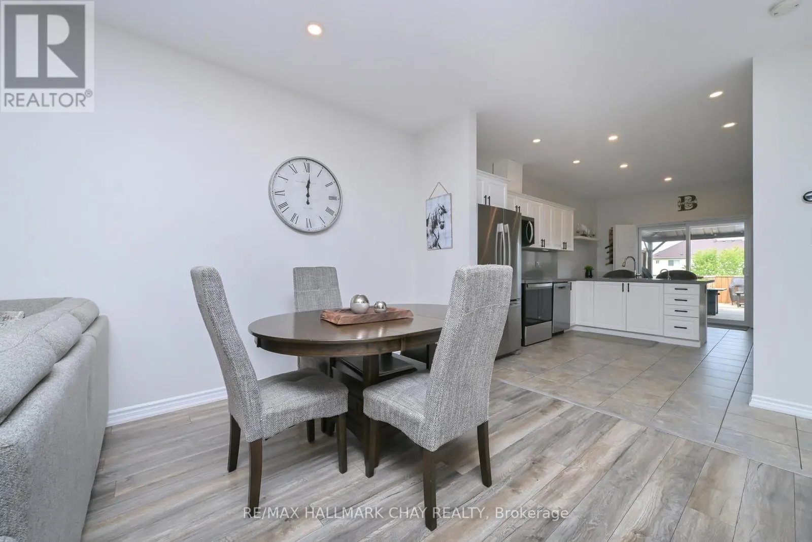 25 KINGSMERE CRESCENT