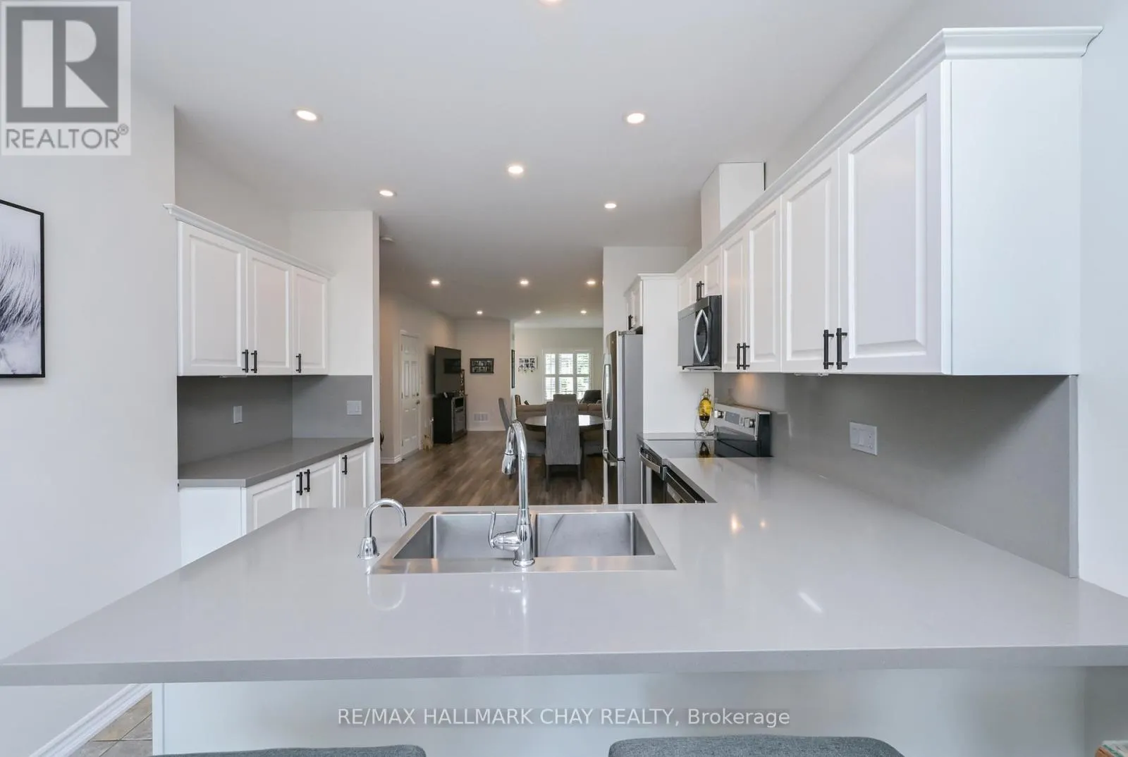 25 KINGSMERE CRESCENT