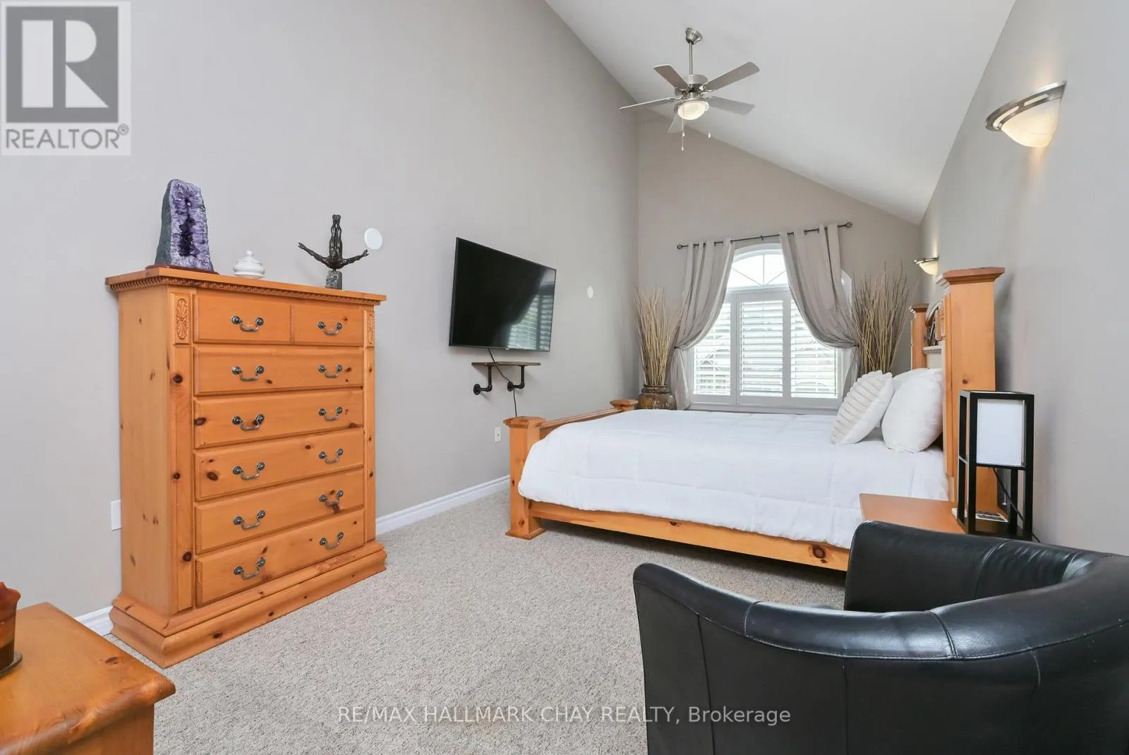25 KINGSMERE CRESCENT
