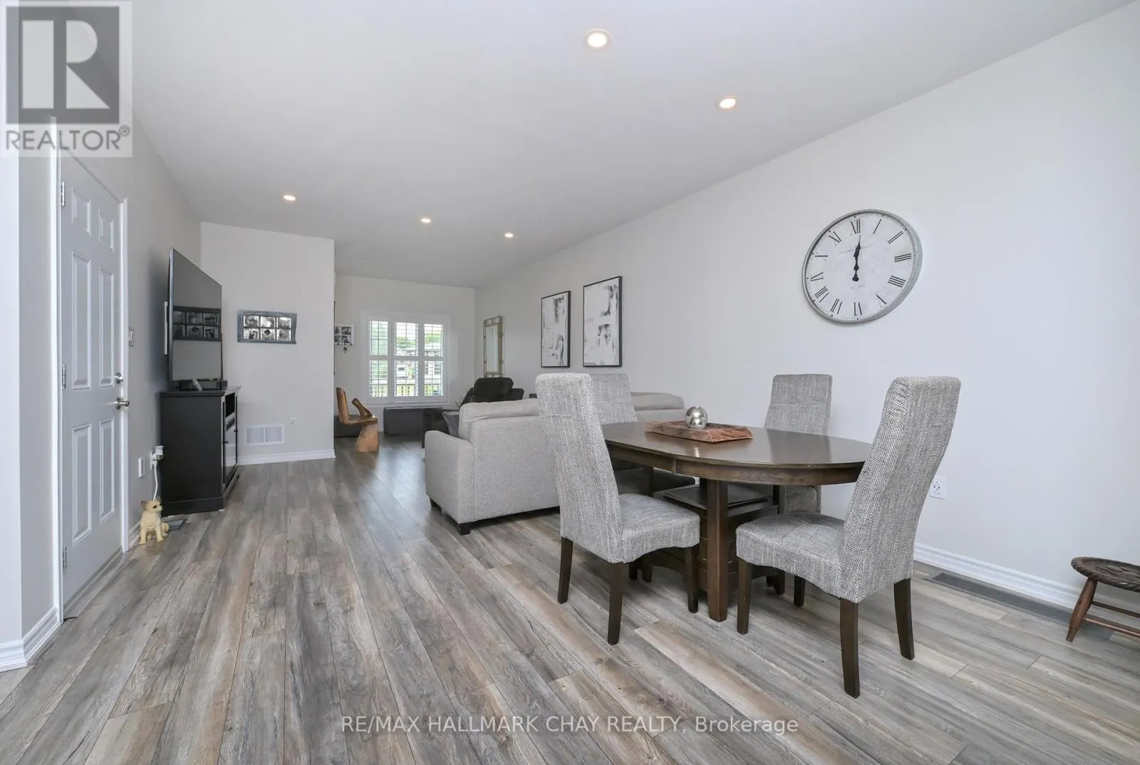 25 KINGSMERE CRESCENT