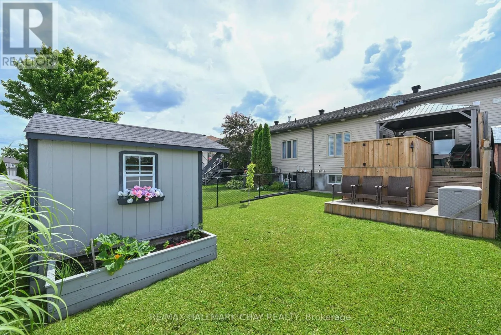 25 KINGSMERE CRESCENT